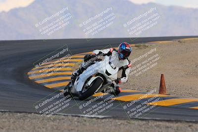 media/Oct-03-2022-Moto Forza (Mon) [[5f077a3730]]/Intermediate Group/Session 5 (Turn 12)/